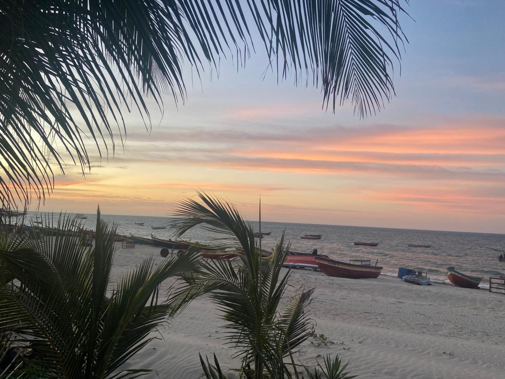 La Vista Suites Prea Bagian luar foto